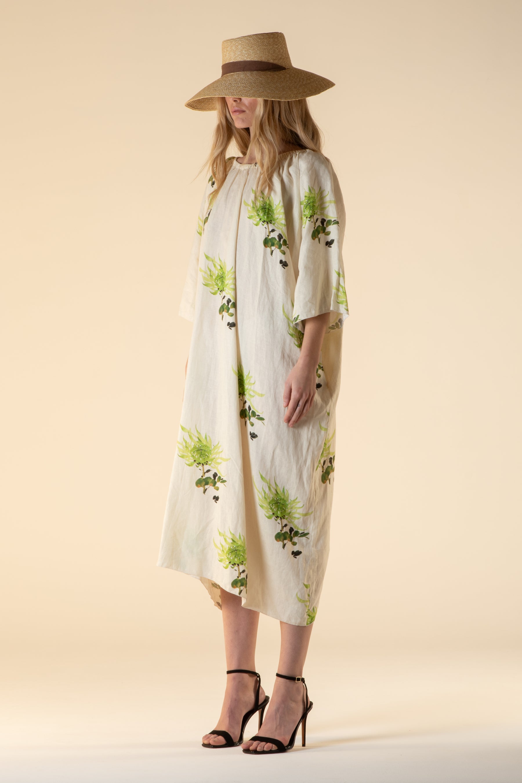 Laguna Linen Kaftan Green Chrysanthemum