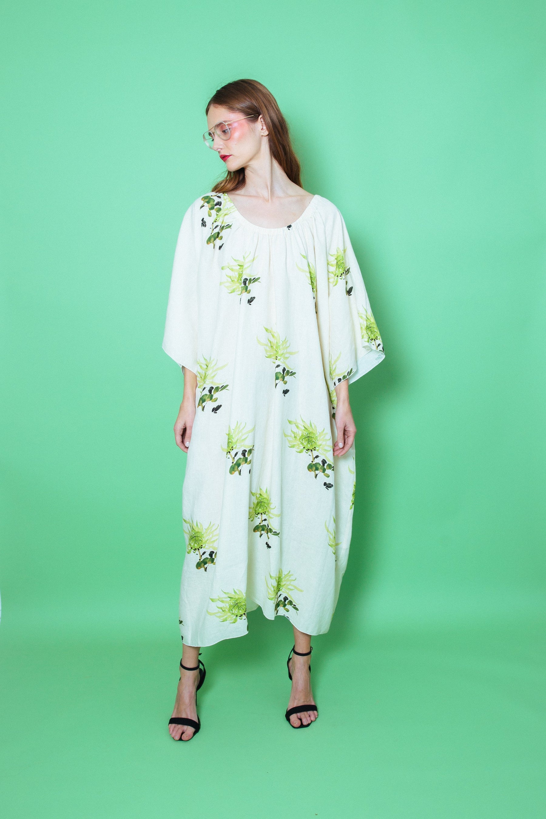 Laguna Linen Kaftan Green Chrysanthemum