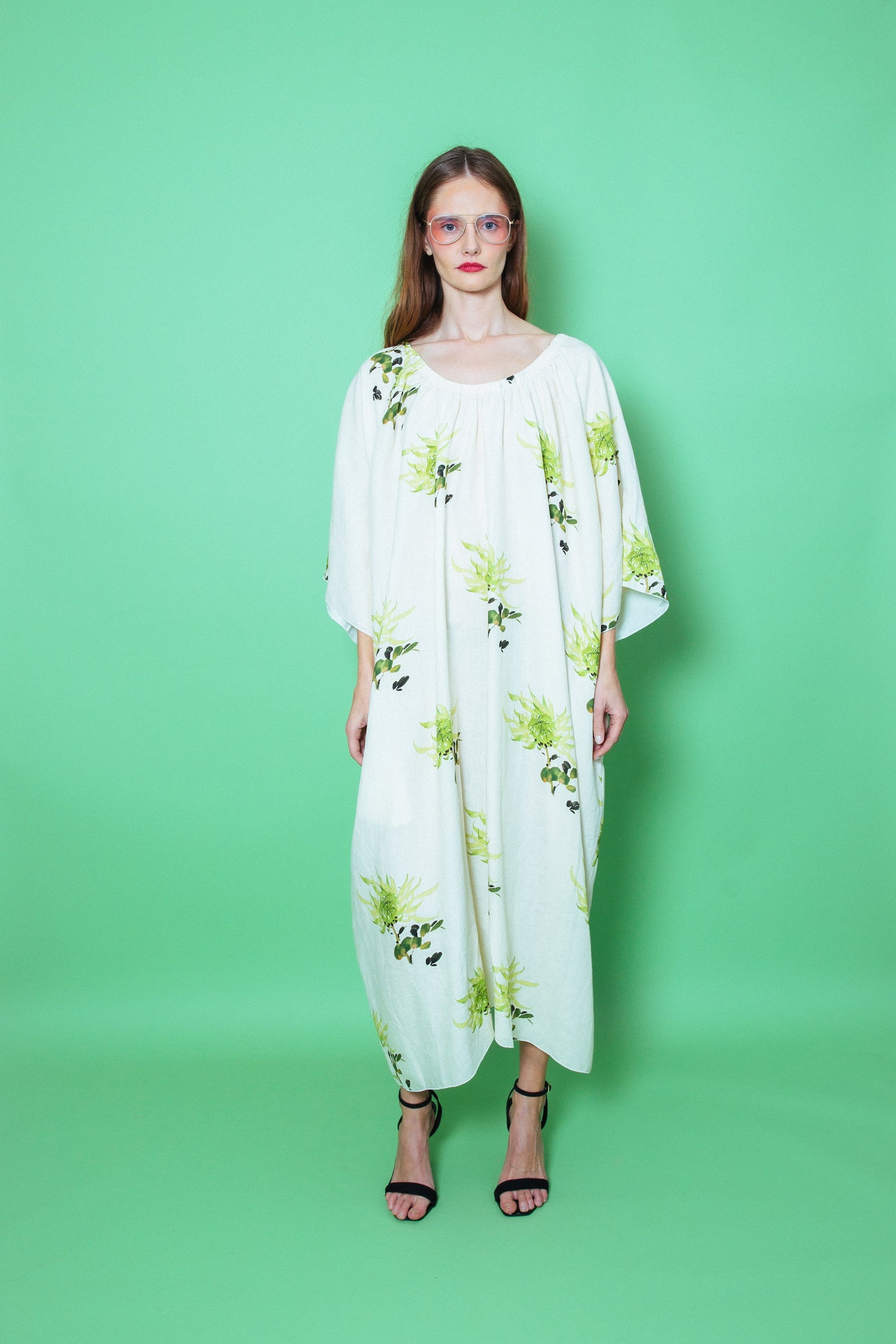 Laguna Linen Kaftan Green Chrysanthemum