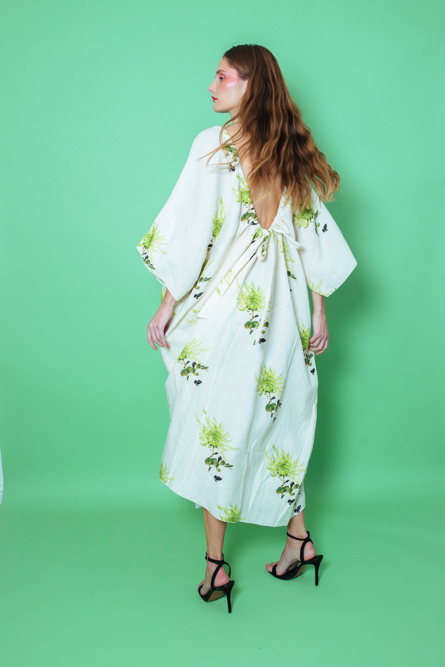 Laguna Linen Kaftan Green Chrysanthemum
